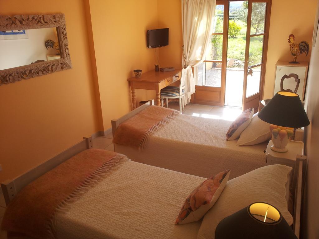 Lamanderie En Provence Bed and Breakfast Alleins Camera foto